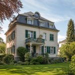 Klassische Dresdner Villa mit grünem Garten und Balkon – Haus verkaufen in Dresden